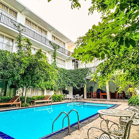 Salubrious Resort Anuradhapura Exteriör bild