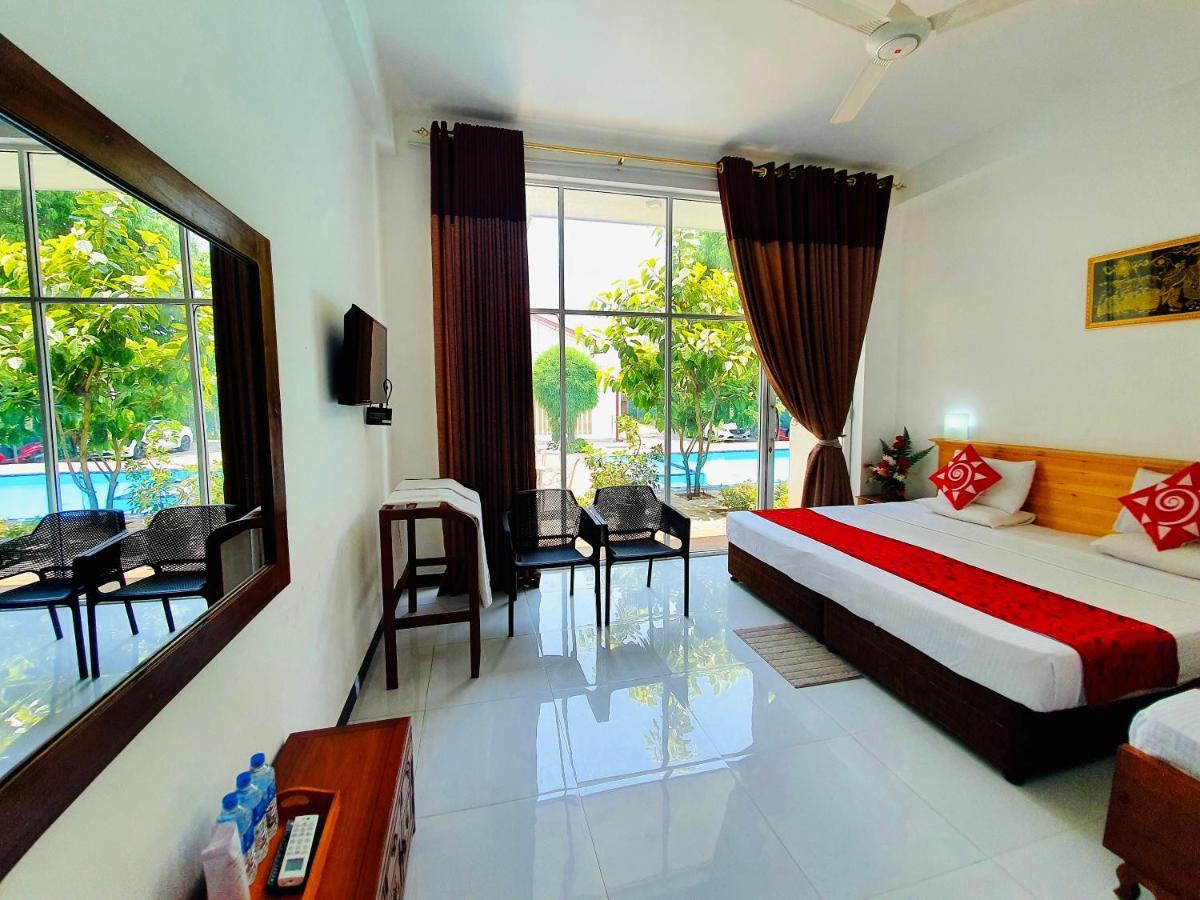 Salubrious Resort Anuradhapura Exteriör bild