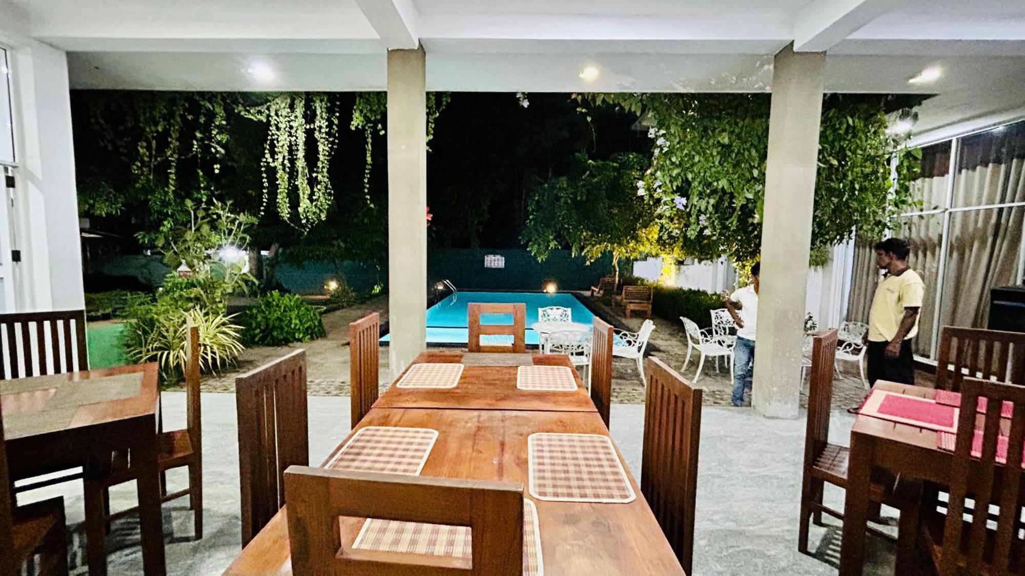 Salubrious Resort Anuradhapura Exteriör bild