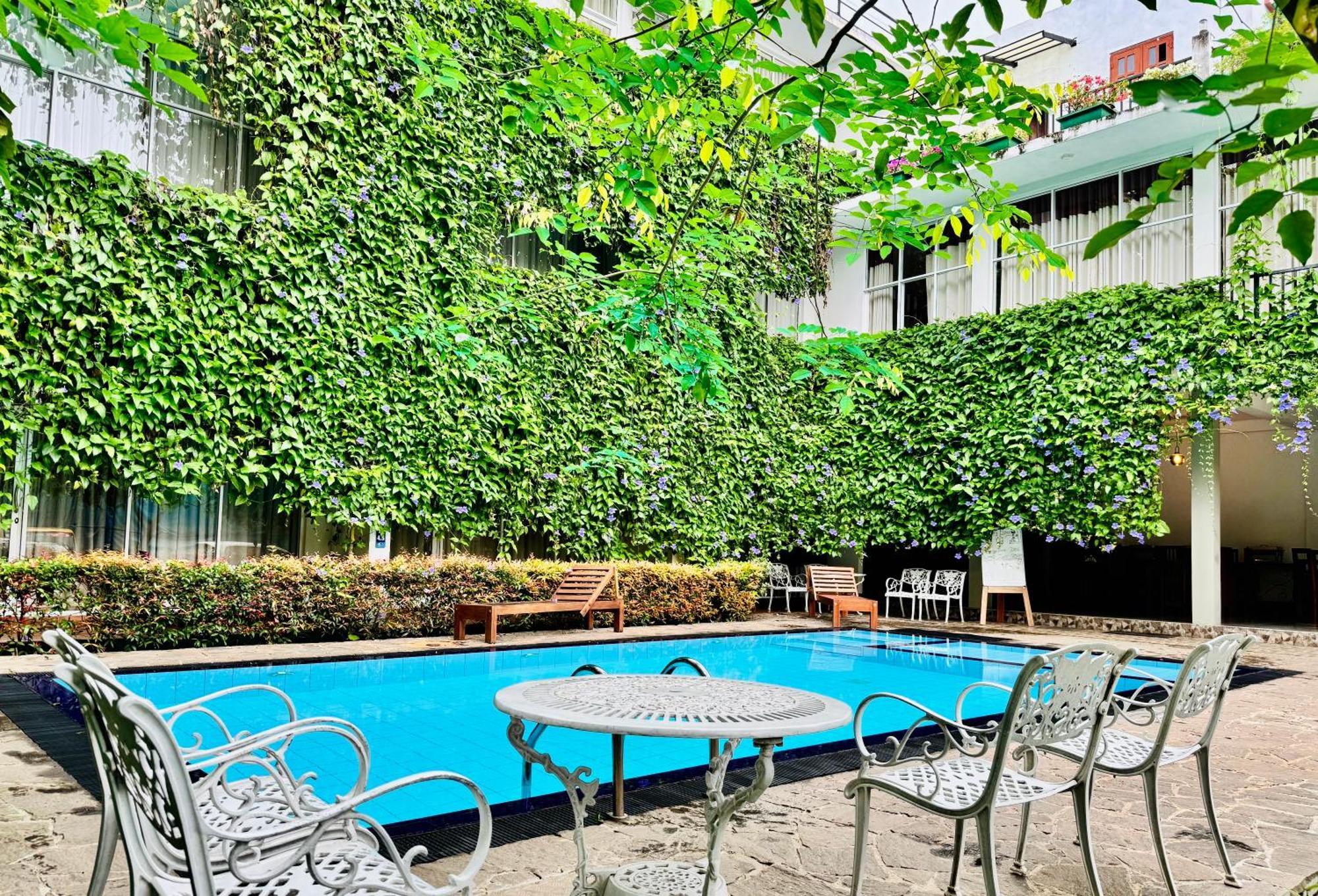 Salubrious Resort Anuradhapura Exteriör bild