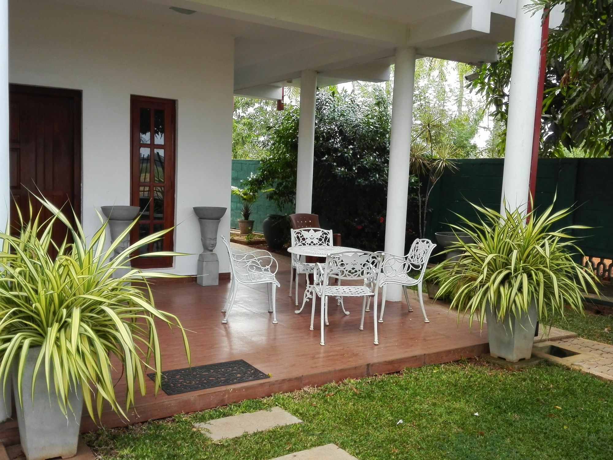 Salubrious Resort Anuradhapura Exteriör bild