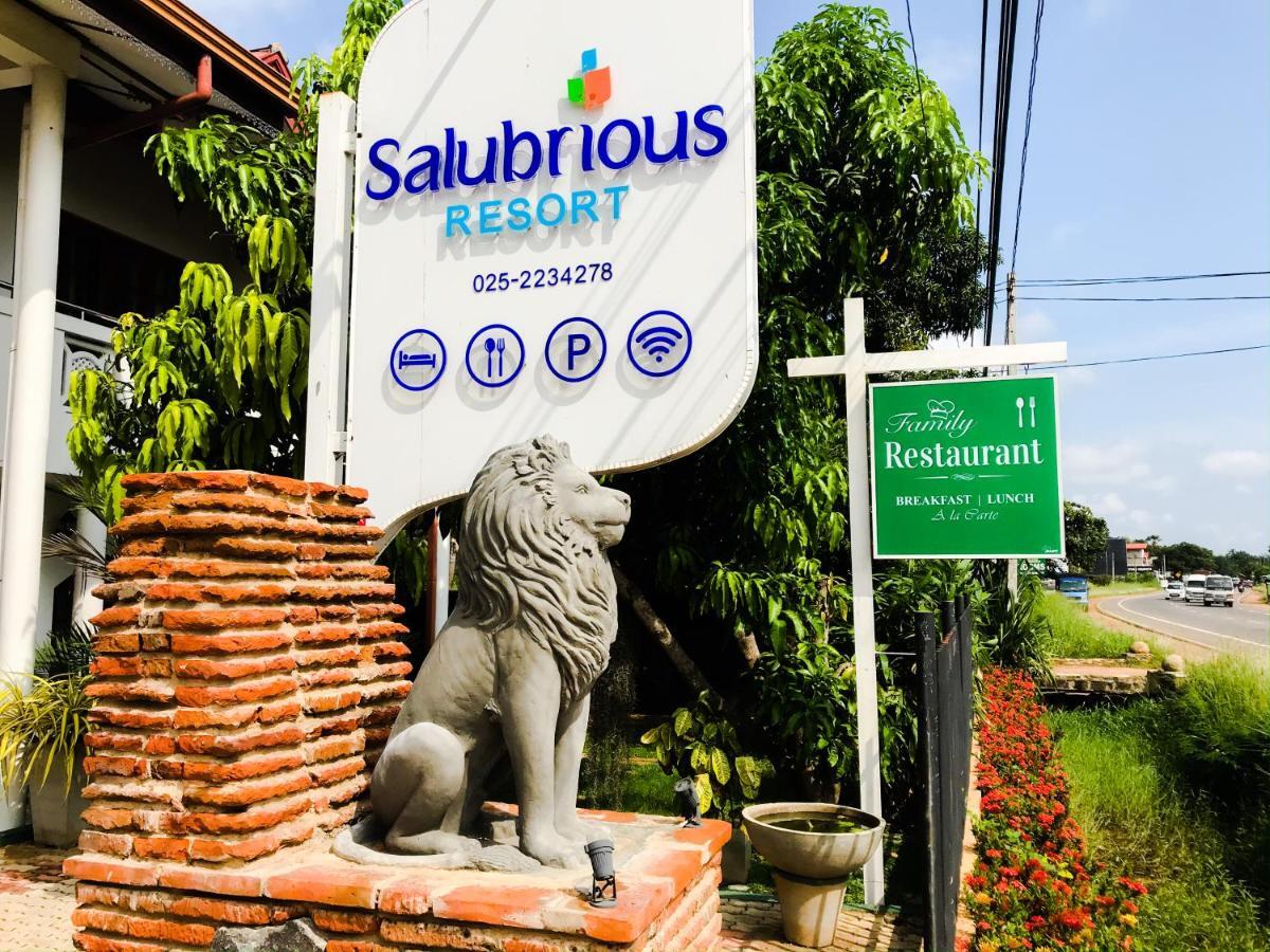Salubrious Resort Anuradhapura Exteriör bild